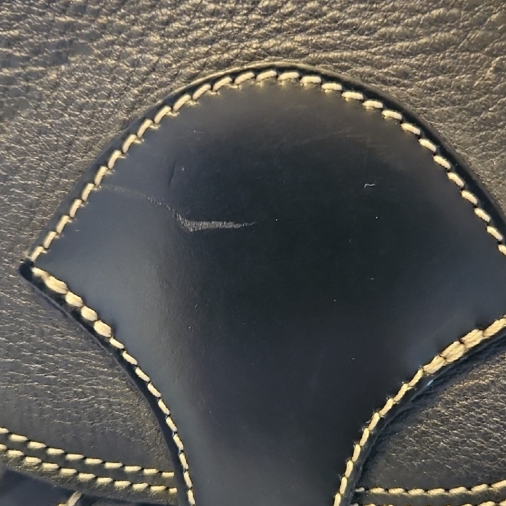 Roots Black Leather Backpack - Picture 9 of 15